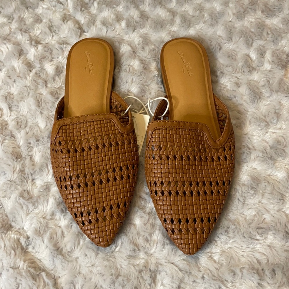 Brown mules